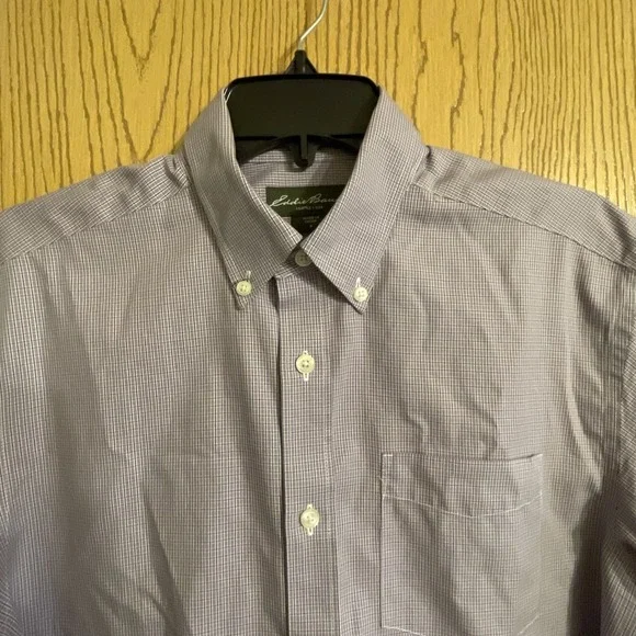 Men's Eddie Bauer short sleeve collared button Down Size small purple plaid - Picture 2 of 8